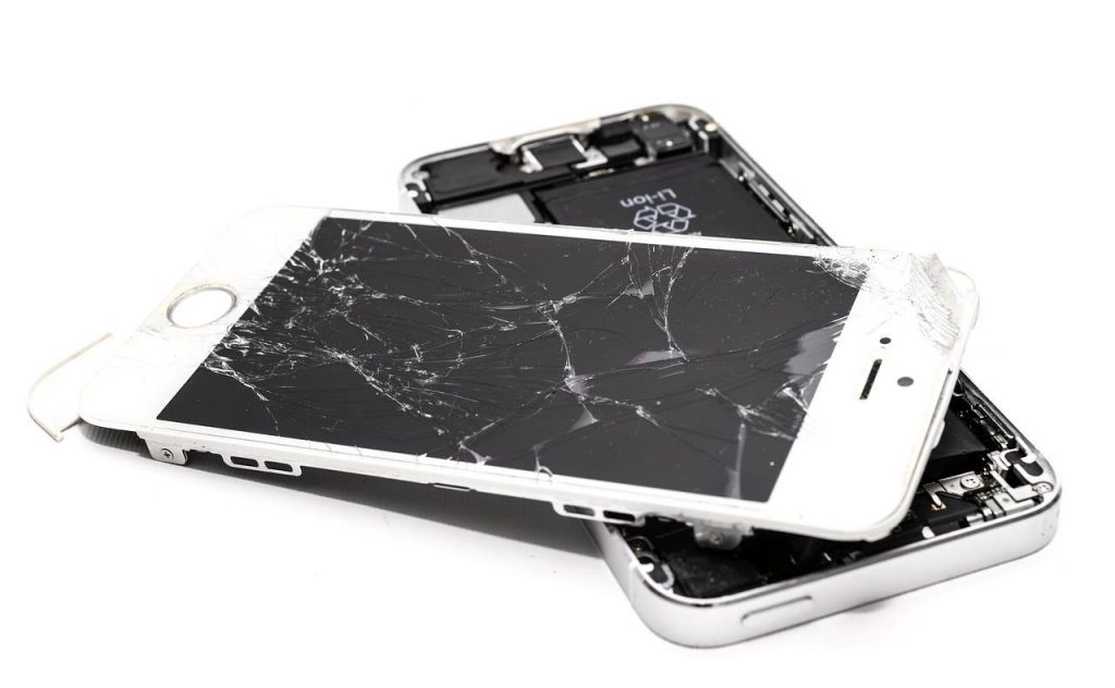 broken, phone, smartphone-3653897.jpg
